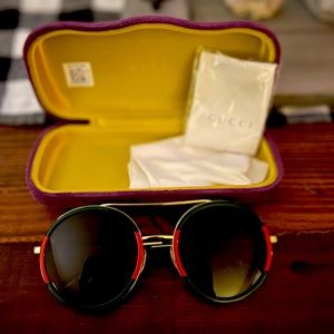 Round Gucci Sunglasses